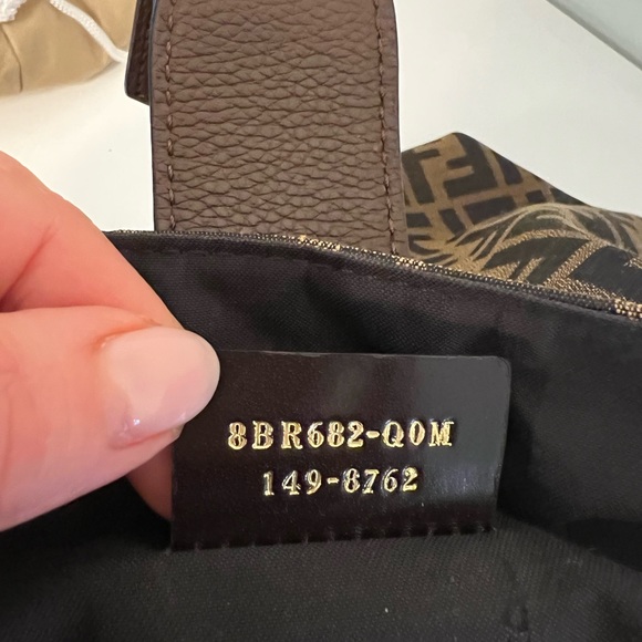 Fendi Zucca Hobo Bag Large NWT - Picture 12 of 12